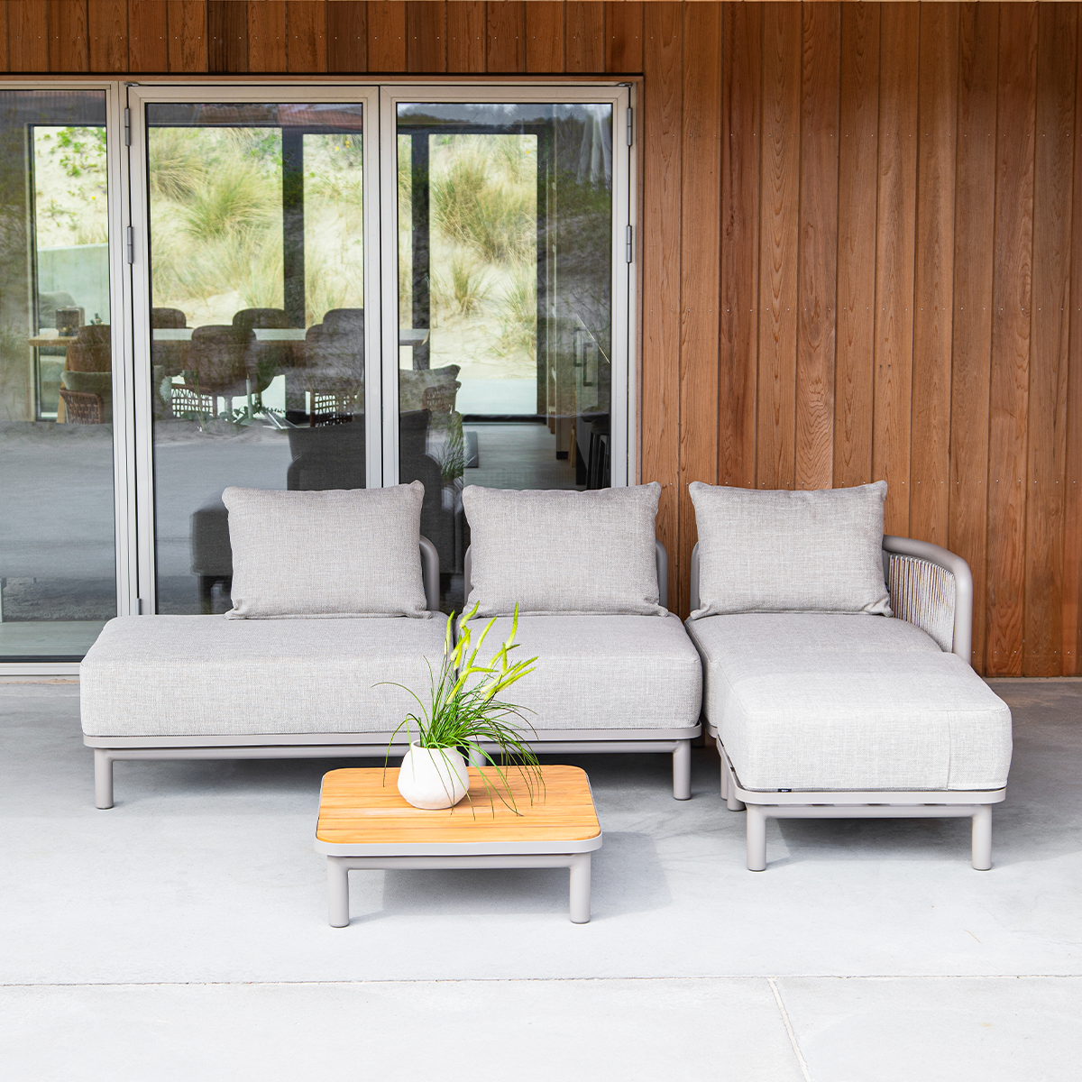 Kirra Lounge Sofa - Pouf