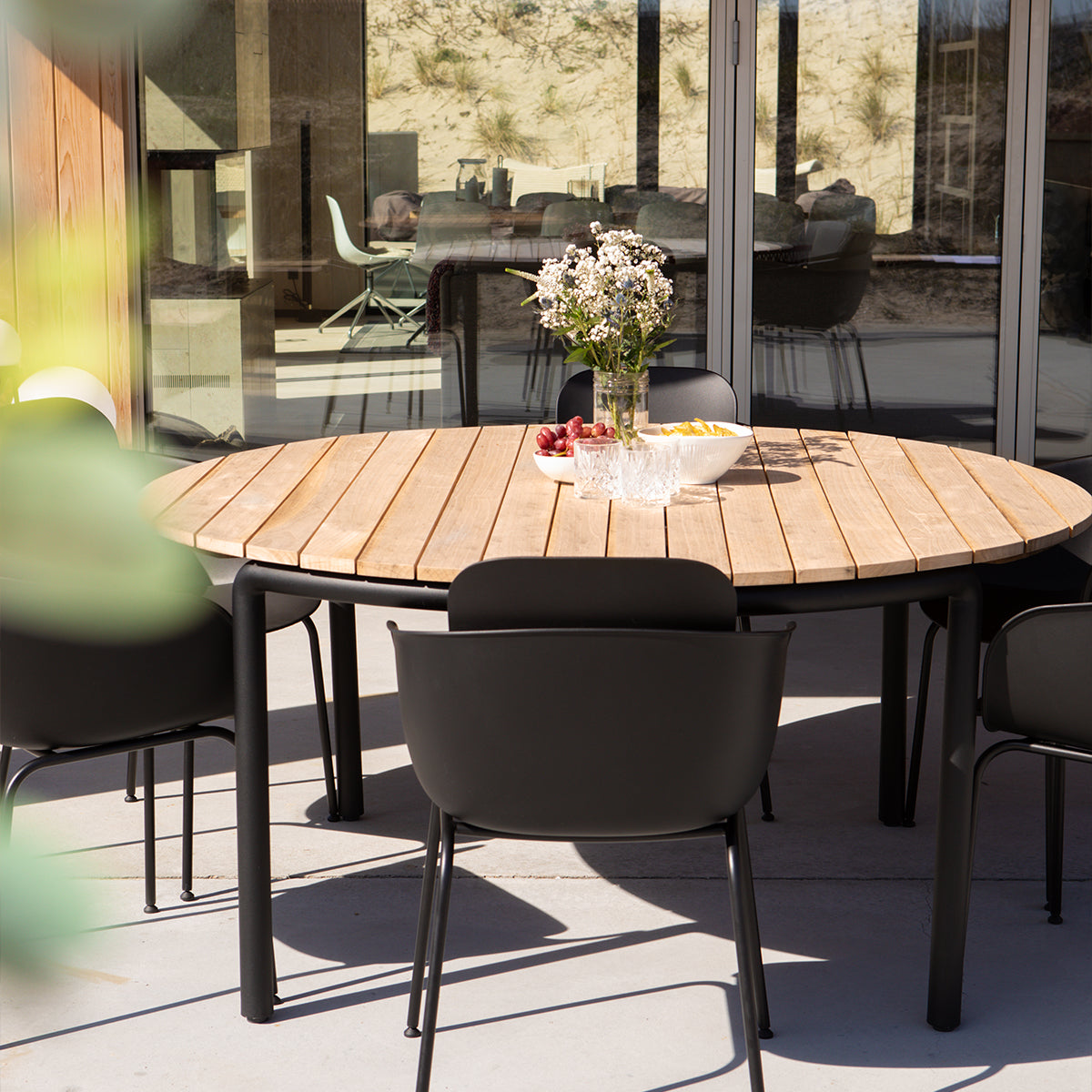 Patio Dining Table - Ø160