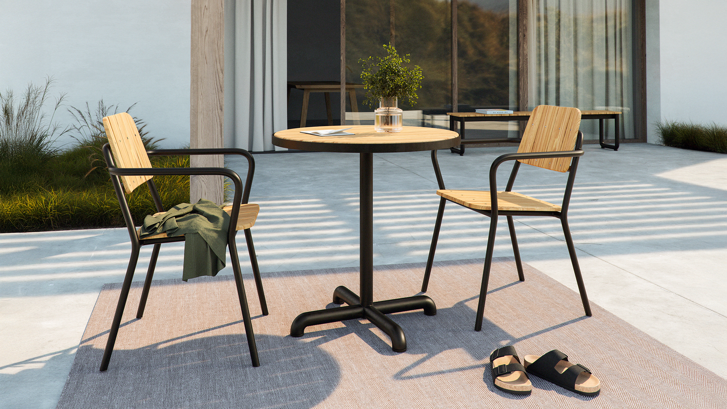 Kirra Café Table - Mesa de café elegante y duradera para exteriores en teca y aluminio